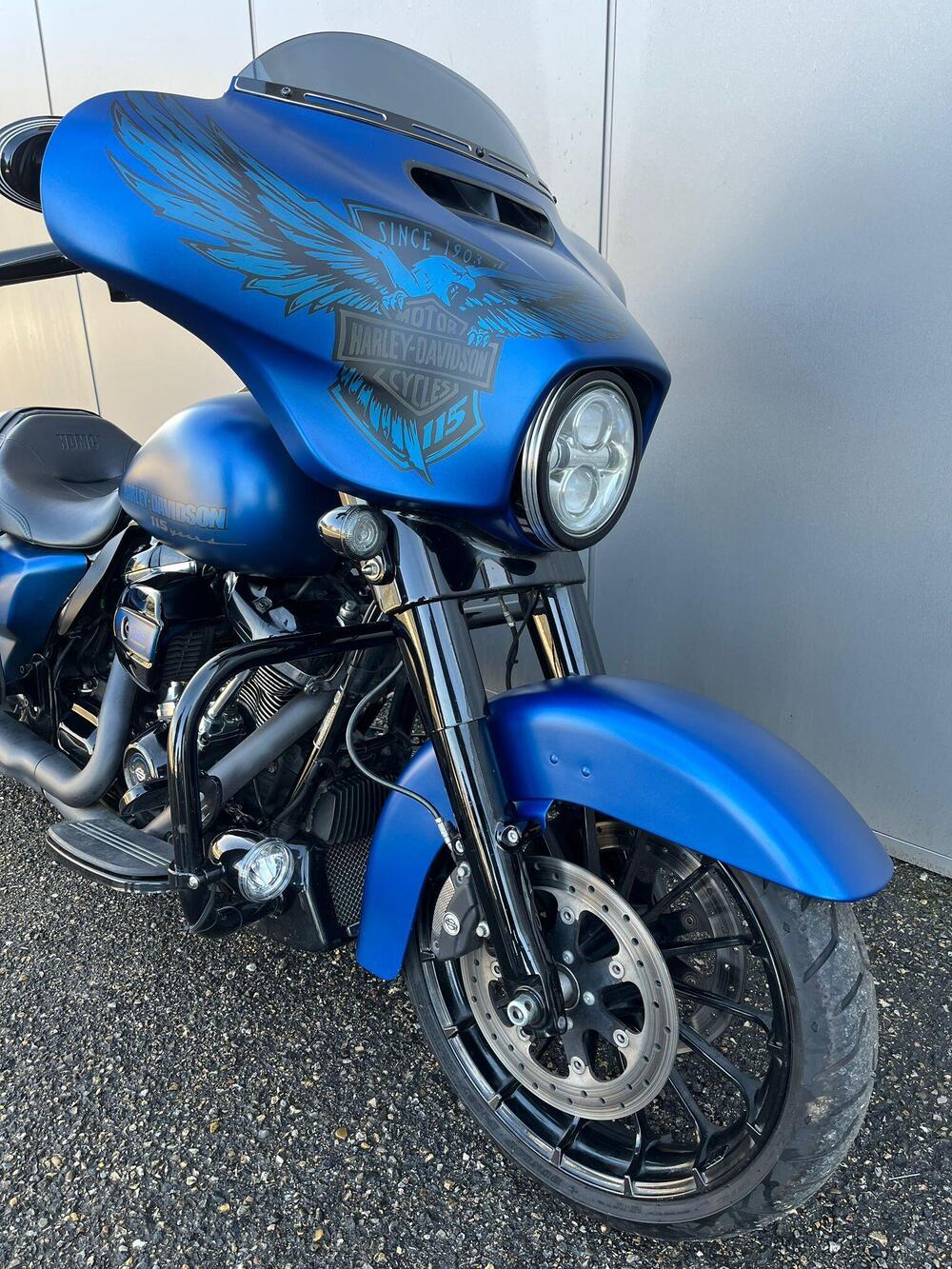 Harley-Davidson 107 Street Glide Special (2017 - 19) - FLHXS (4)