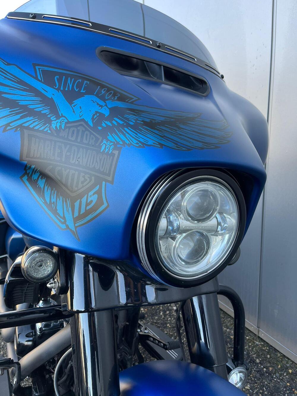 Harley-Davidson 107 Street Glide Special (2017 - 19) - FLHXS (5)