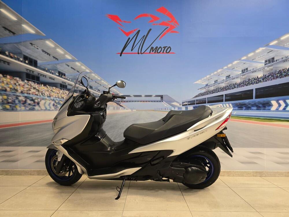 Suzuki Burgman 400 (2022 - 24) (5)