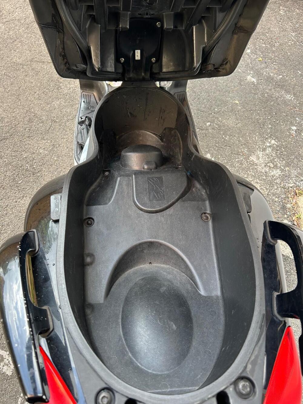 Yamaha X-Max 250 (2007 - 09) (10)