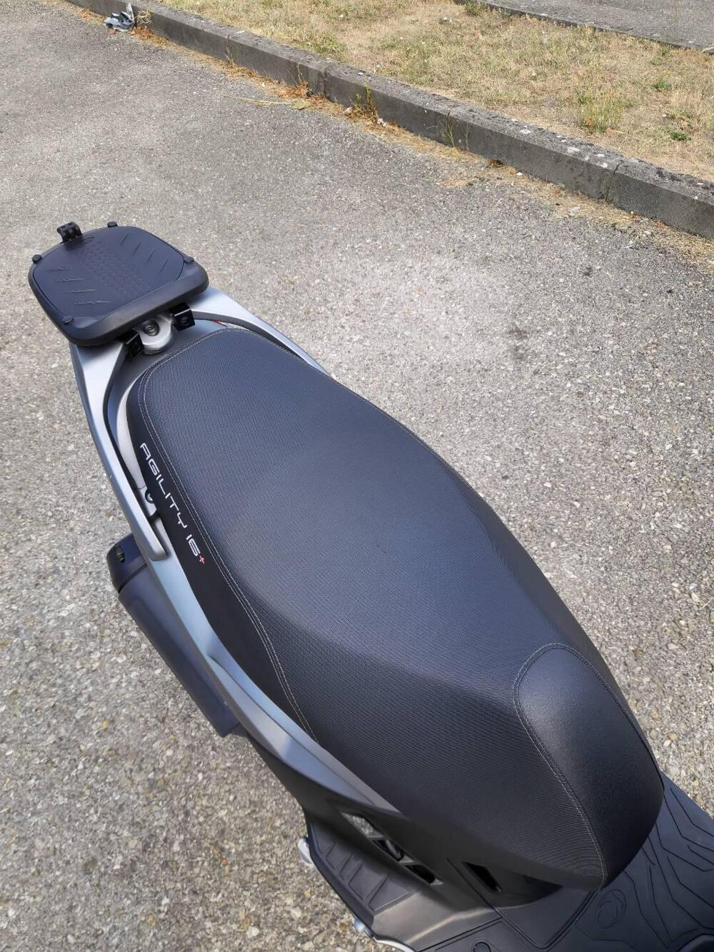 Kymco Agility 50 R16 + (2021 - 25) (7)