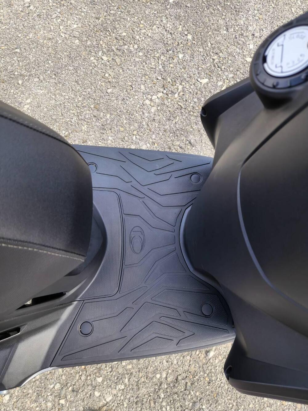 Kymco Agility 50 R16 + (2021 - 25) (8)