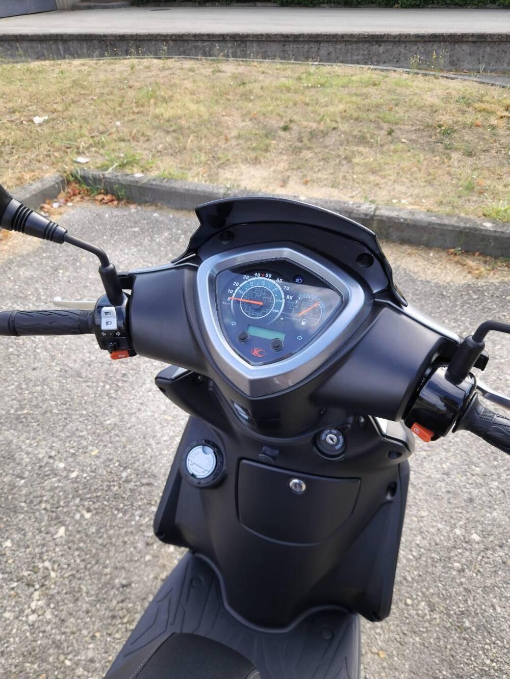 Kymco Agility 50 R16 + (2021 - 25) (9)