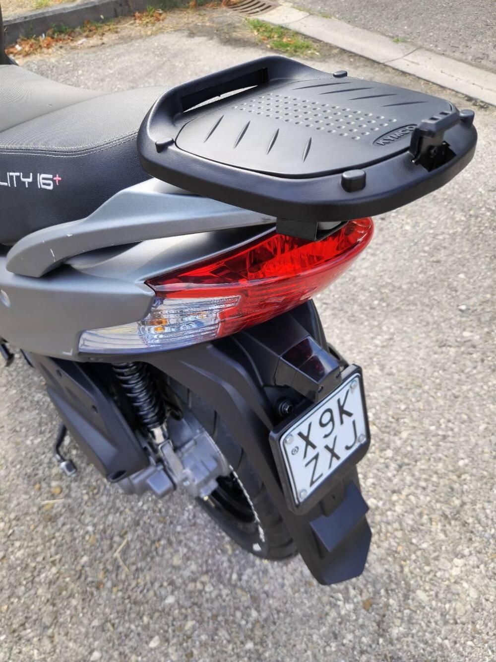 Kymco Agility 50 R16 + (2021 - 25) (11)