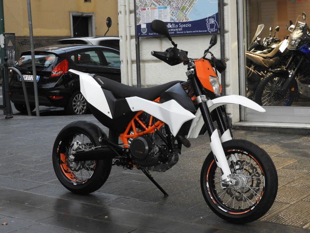 KTM 690 SMC (2008- 11) (2)