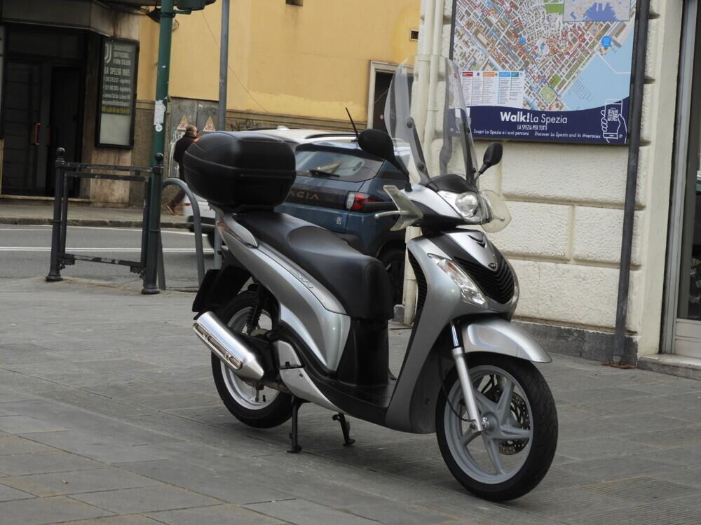 Honda SH 150 i (2009 - 12) (2)