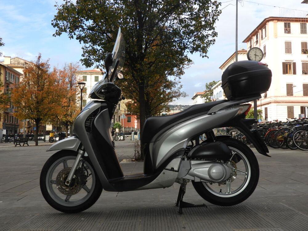 Honda SH 150 i (2009 - 12) (4)