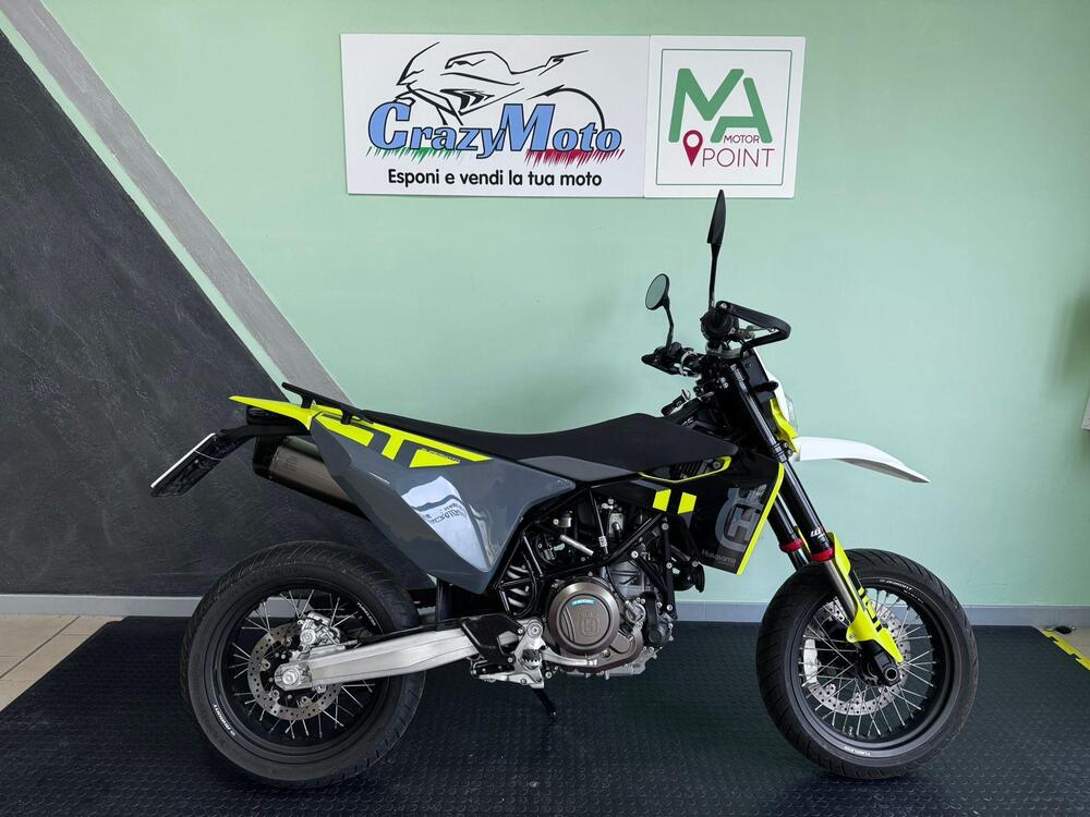Husqvarna 701 Supermoto (2023 - 25)