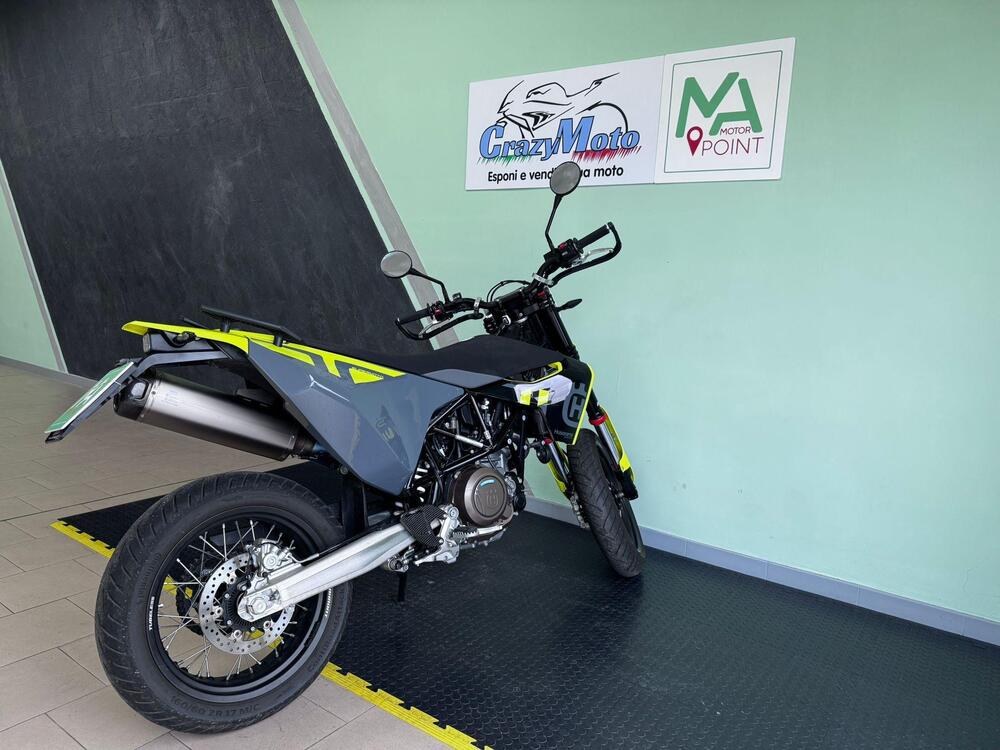Husqvarna 701 Supermoto (2023 - 25) (7)