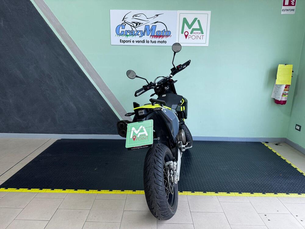 Husqvarna 701 Supermoto (2023 - 25) (9)