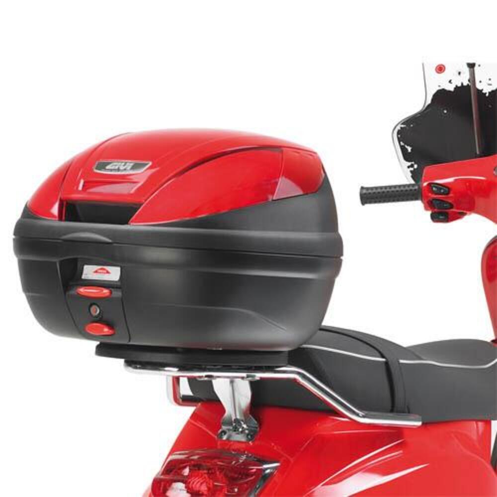 GIVI SR105 Attacco posteriore cromato specifico pe