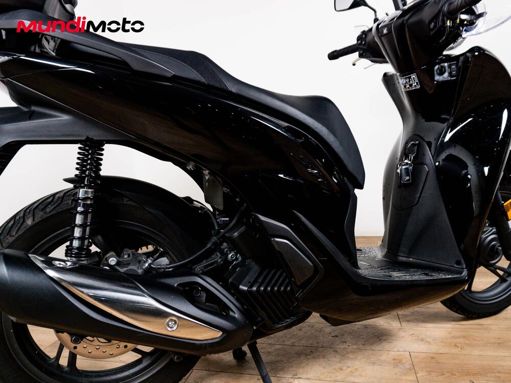 Honda SH 125i (2024 - 25) (4)