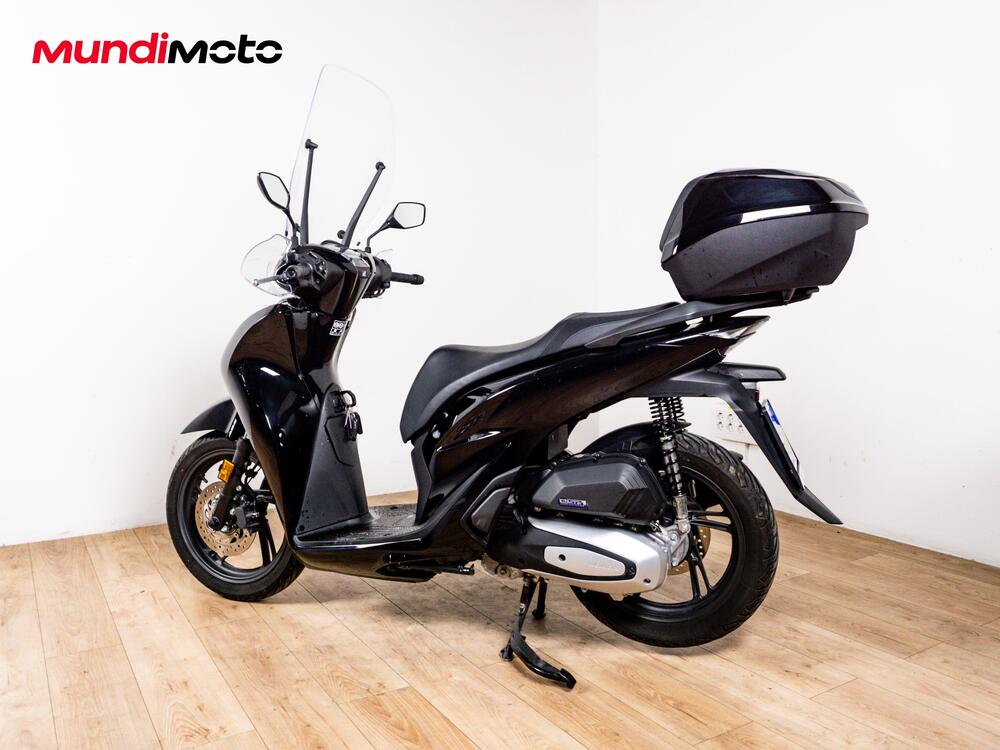 Honda SH 125i (2024 - 25) (7)