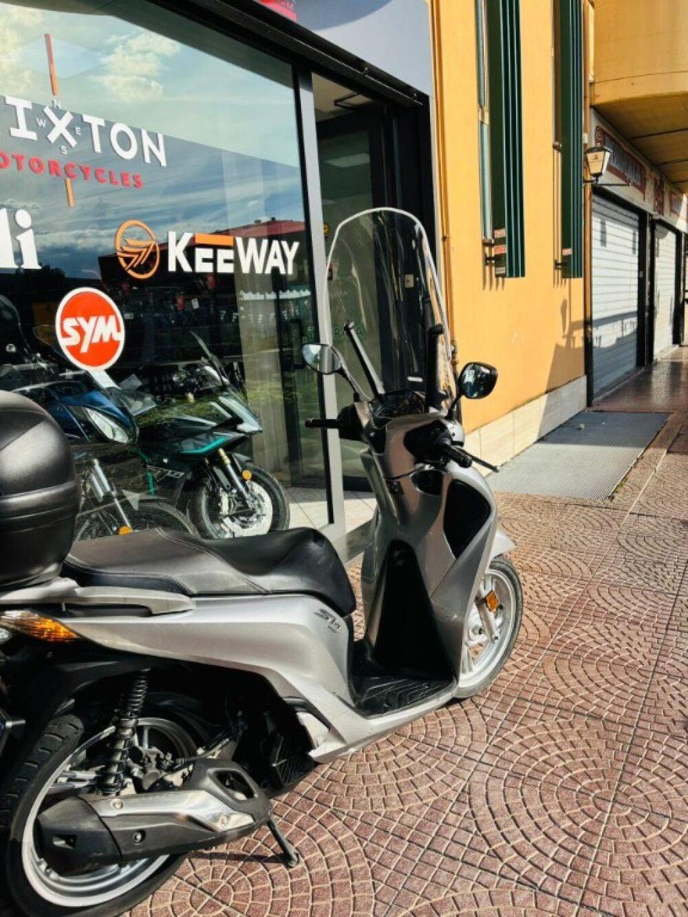 Honda SH 150 i (2017 - 19) (16)