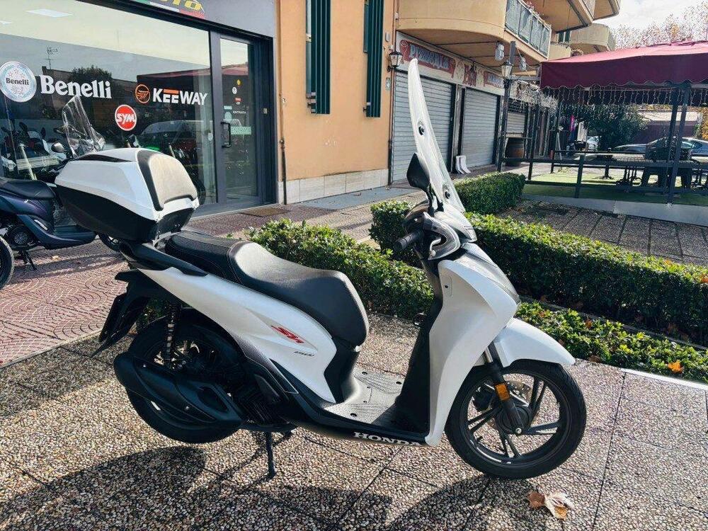 Honda SH 150i (2024 - 25) (11)