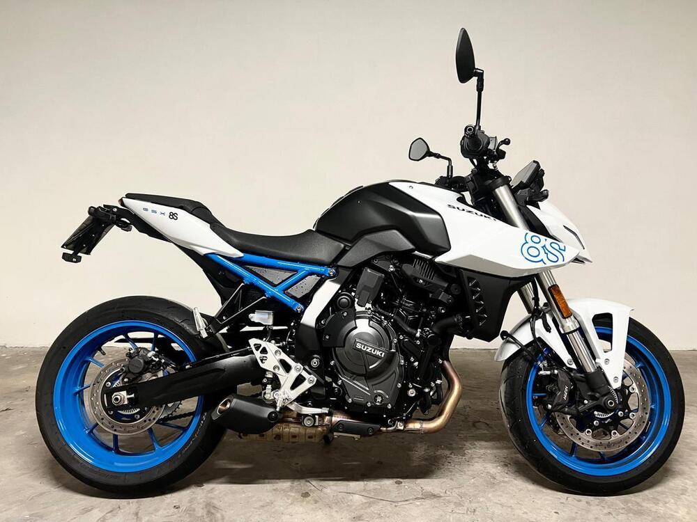 Suzuki GSX-8S (2023 - 24)