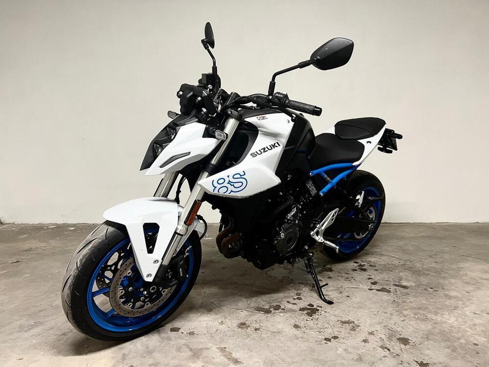 Suzuki GSX-8S (2023 - 24) (3)