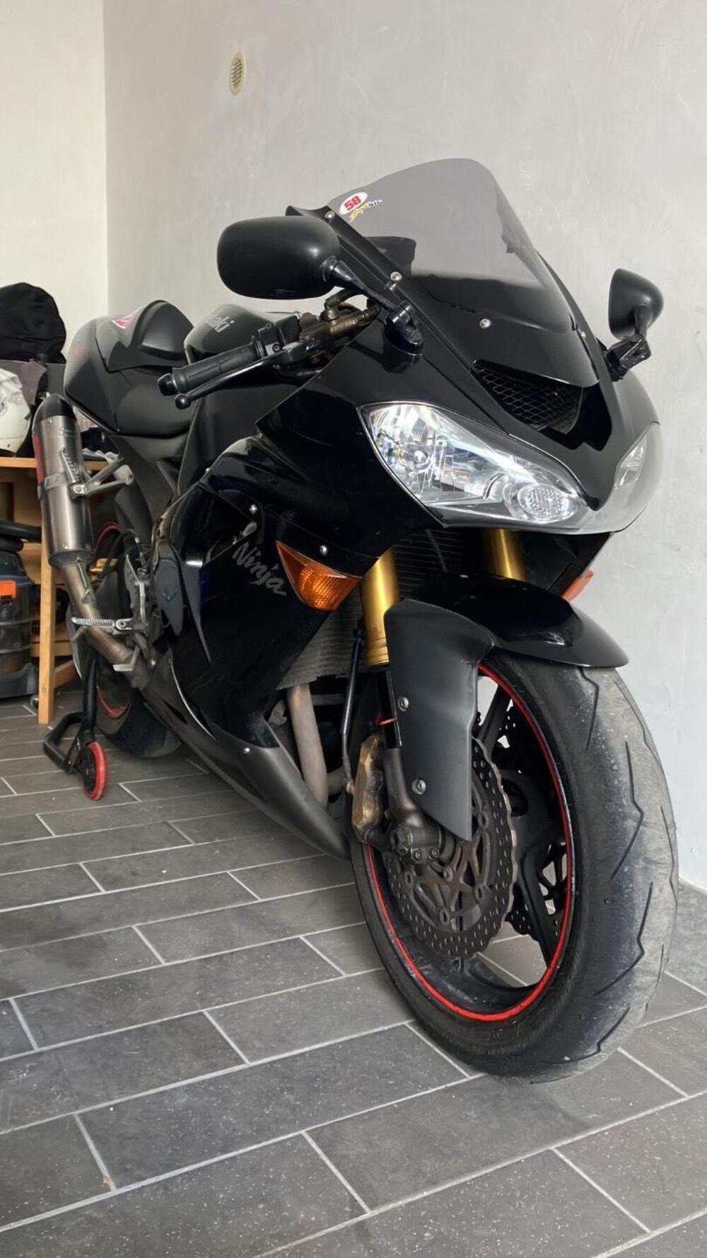 Kawasaki Ninja 1000 ZX-10R (2004 - 05)