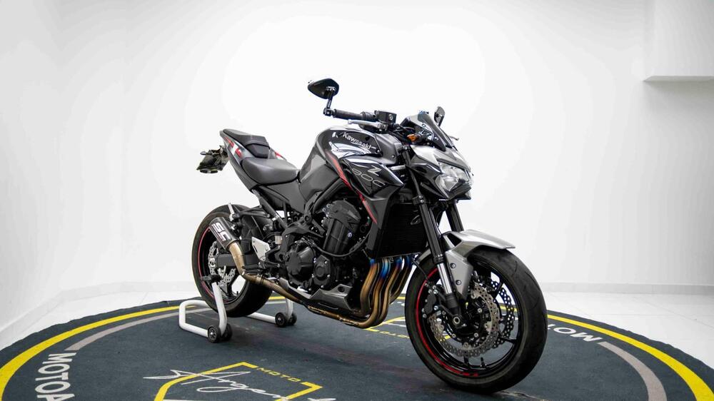 Kawasaki Z 900 (2021 - 24) (2)