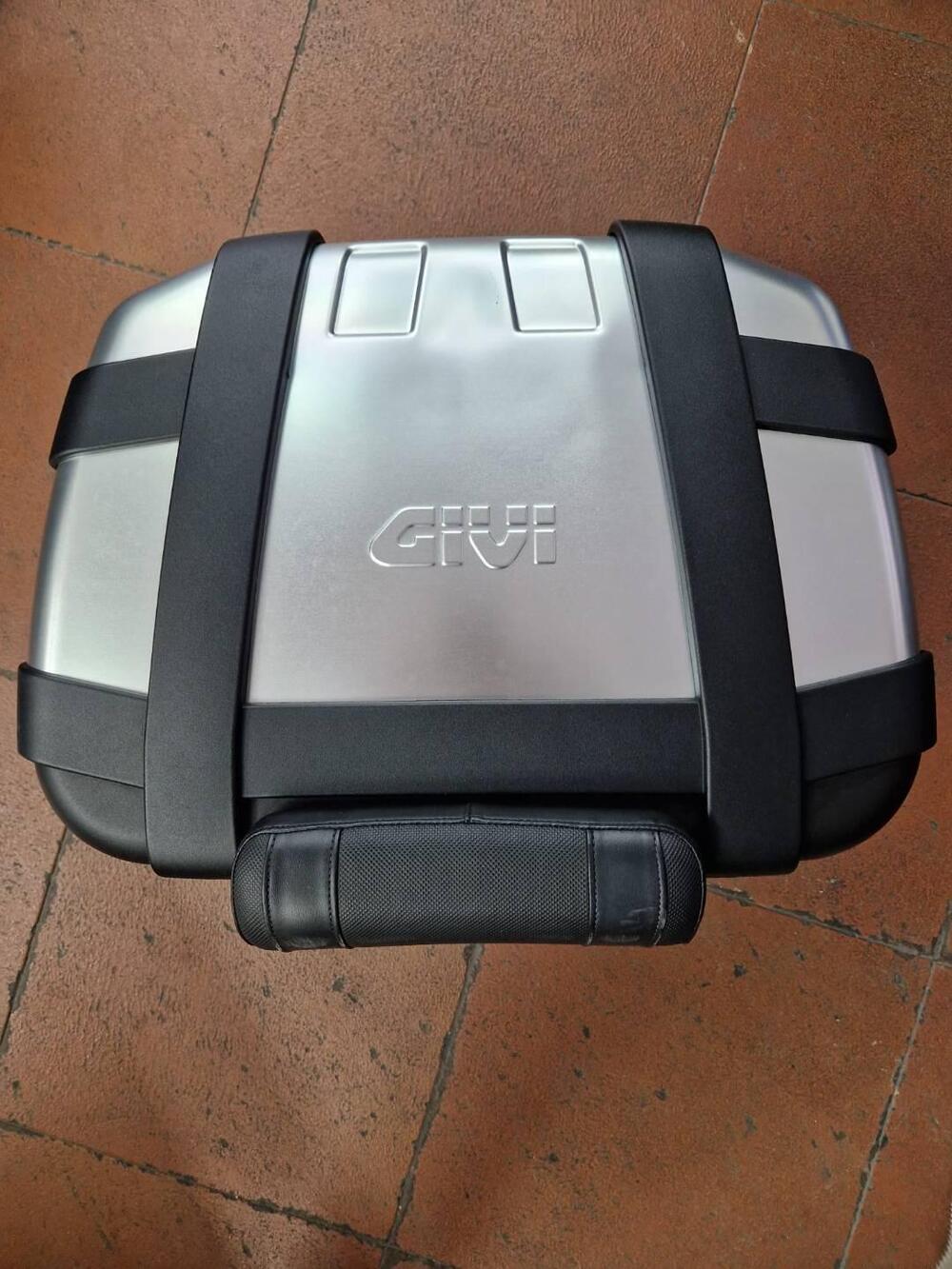 Bauletto GIVI 52L + Piastra Monokey in alluminio