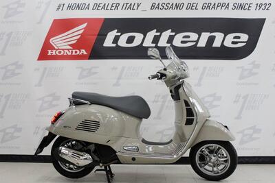 Vespa GTS 125 (2021 - 24) usata