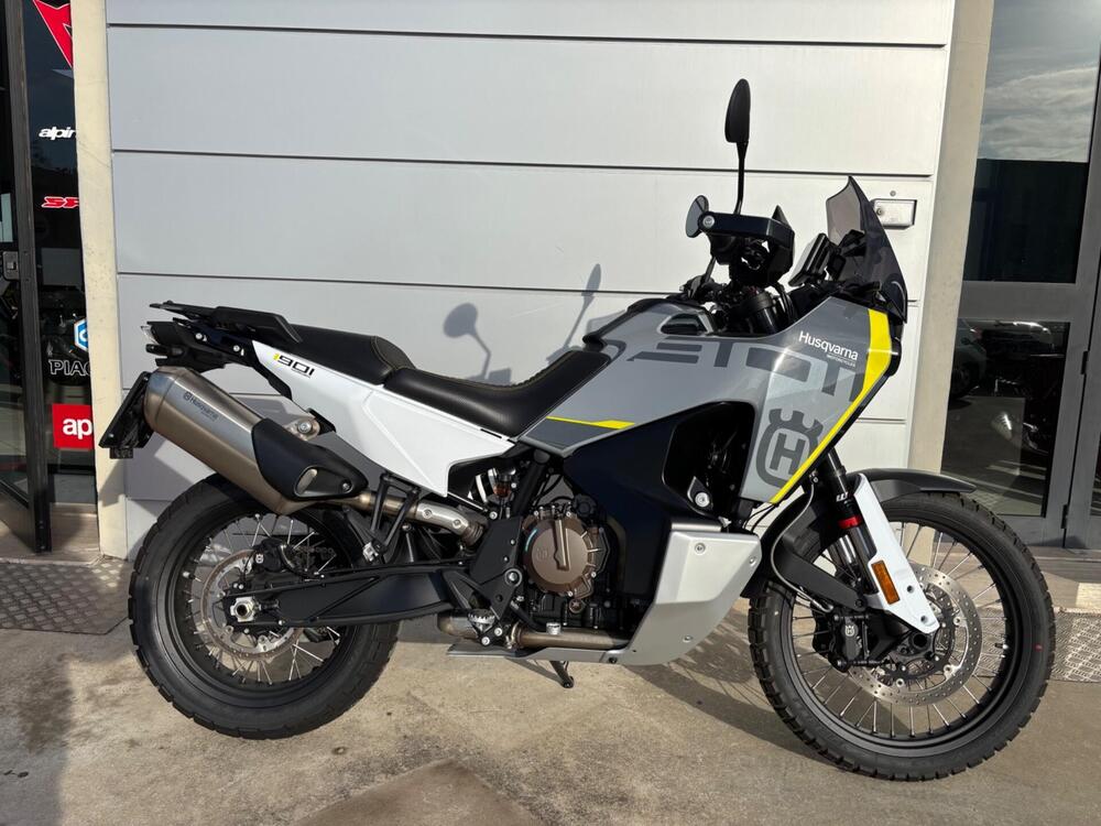 Husqvarna Norden 901 (2022 - 25)