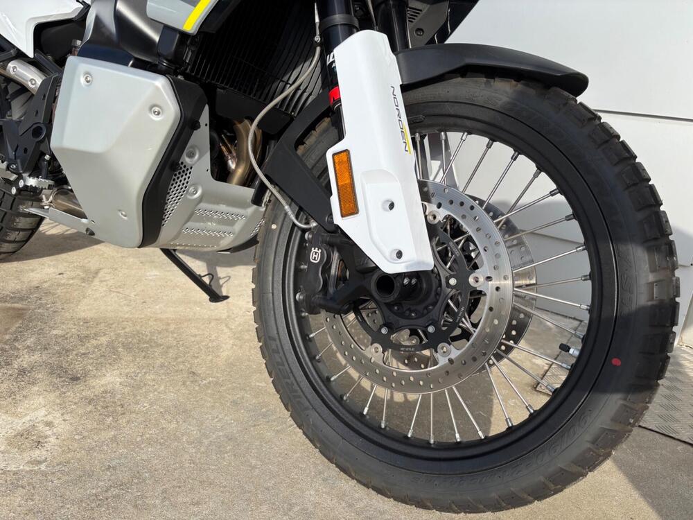 Husqvarna Norden 901 (2022 - 25) (3)