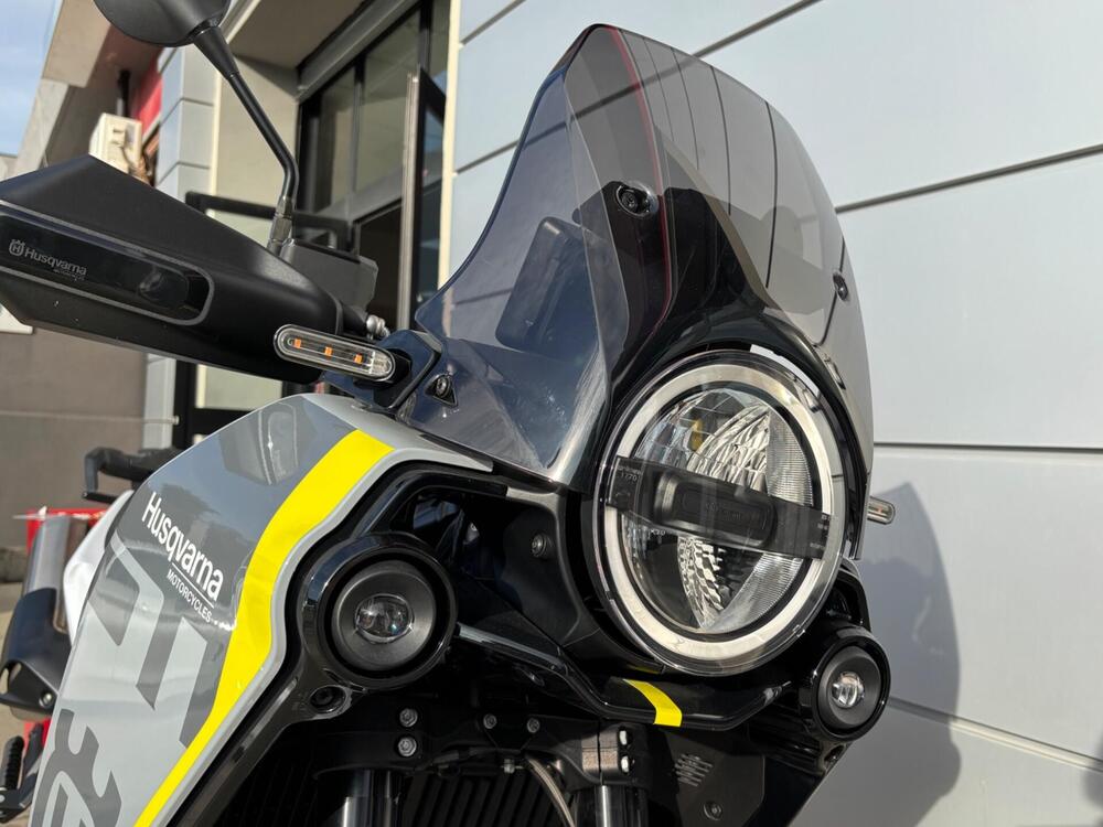 Husqvarna Norden 901 (2022 - 25) (4)