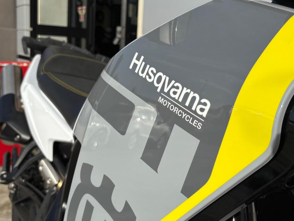 Husqvarna Norden 901 (2022 - 25) (5)