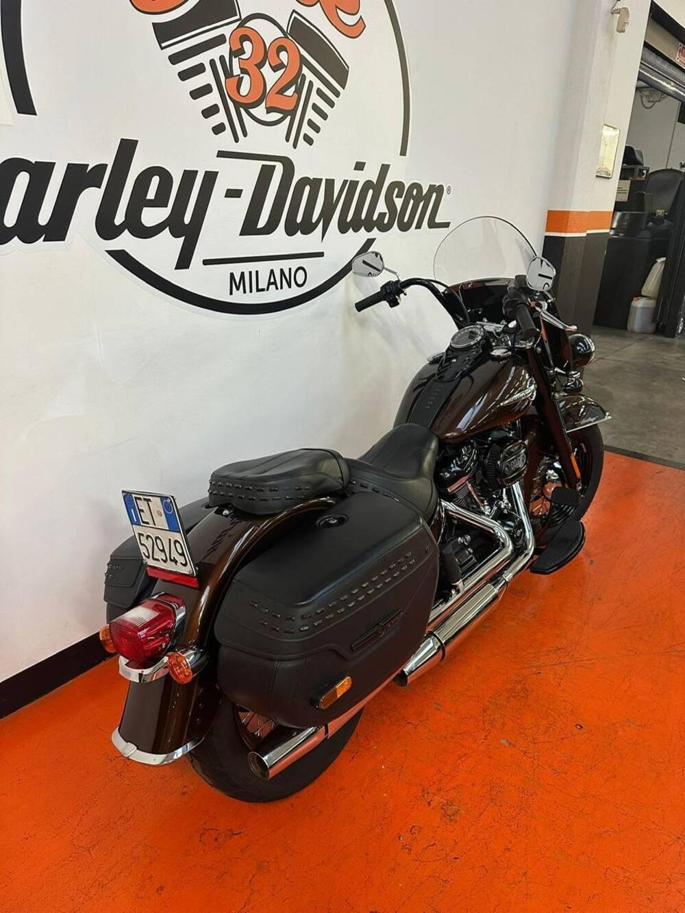 Harley-Davidson 114 Heritage Classic (2018 - 20) - FLHCS (2)