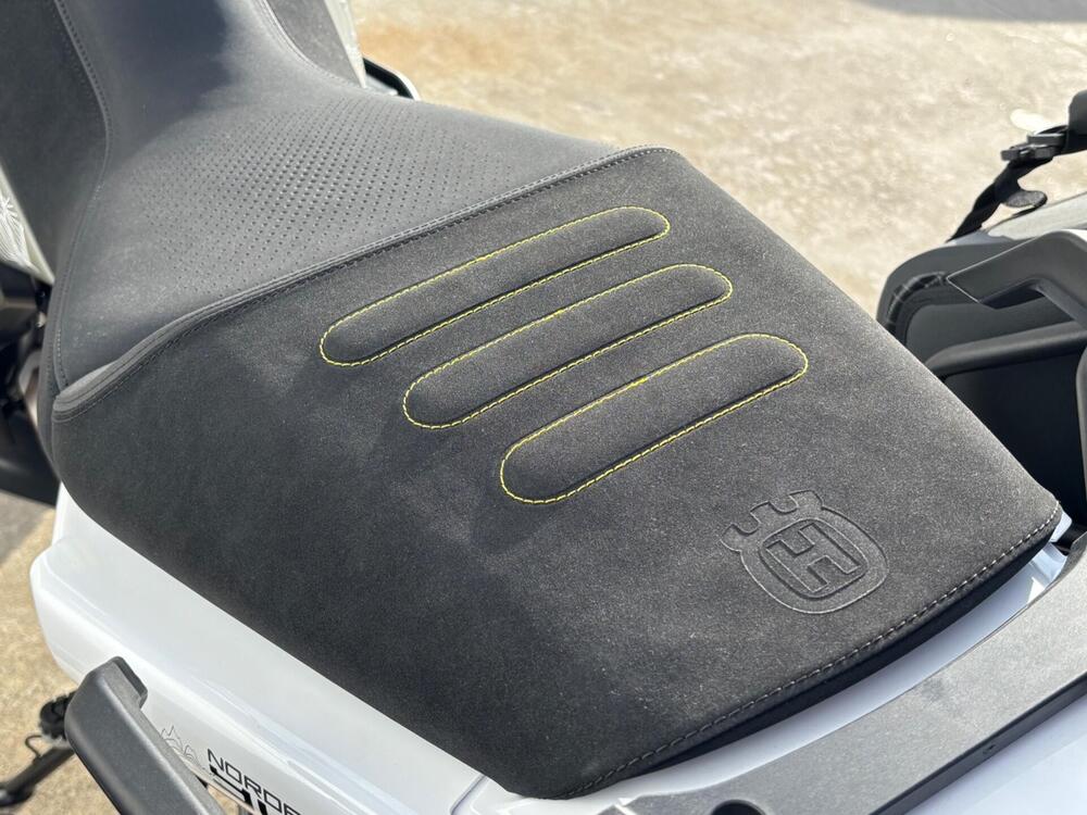 Husqvarna Norden 901 Expedition (2025) (8)