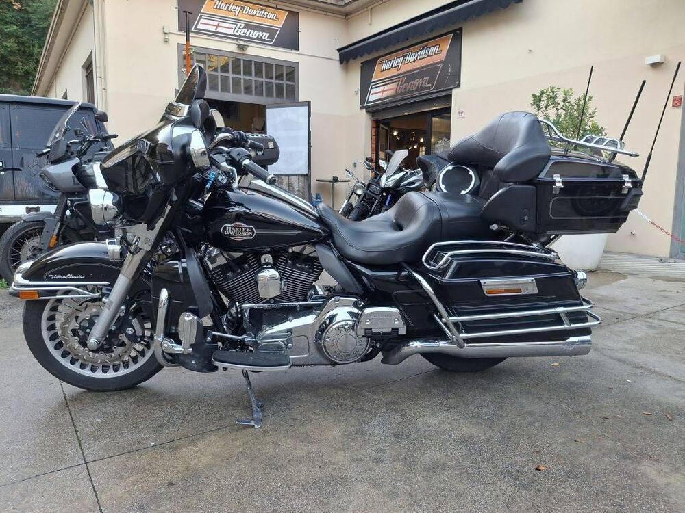 Harley-Davidson 1584 Electra Glide Ultra Classic (2008 - 13) - FLHTCU (2)