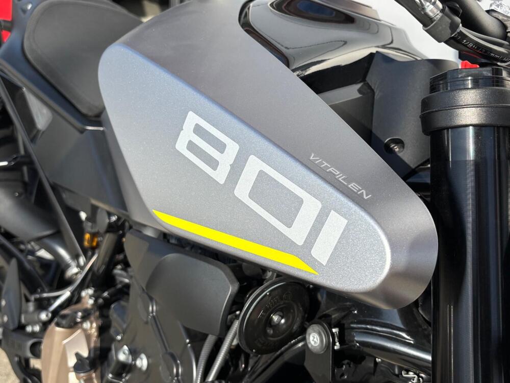 Husqvarna Svartpilen 801 L (2025) (6)