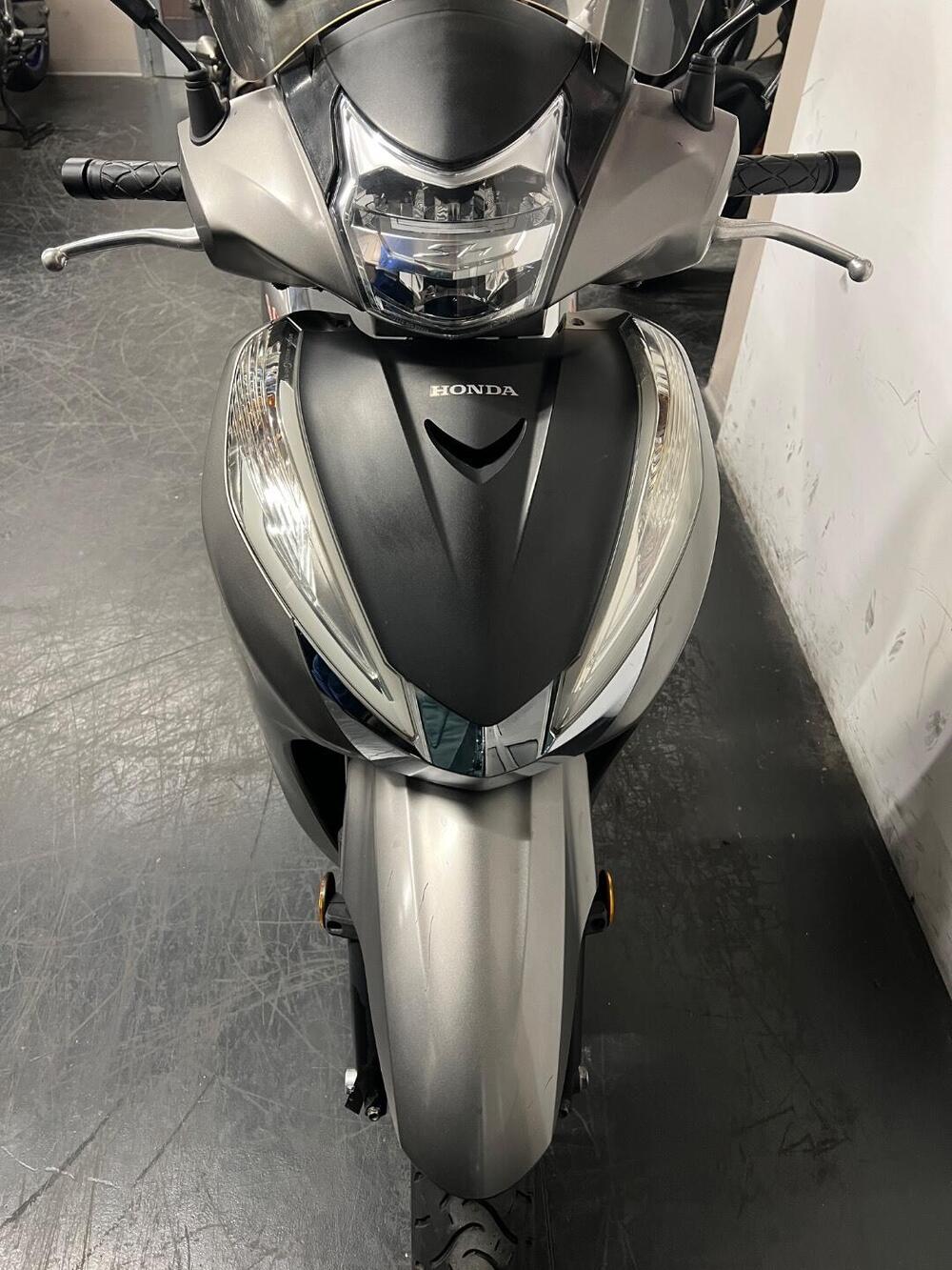 Honda SH 300 i Sport ABS (2018 - 20) (3)