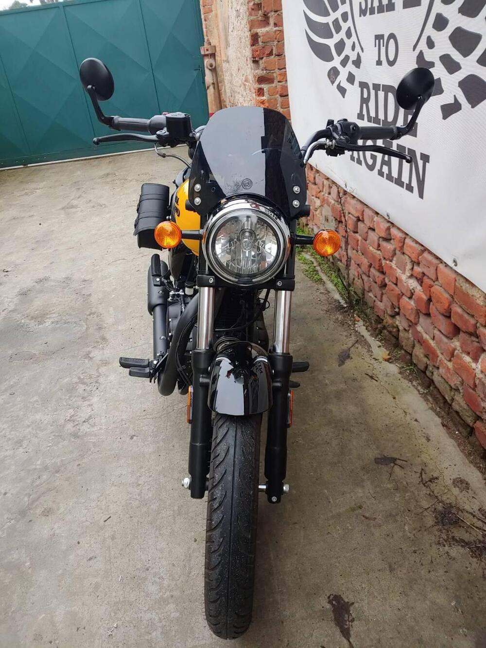Royal Enfield Meteor 350 Fireball (2021 - 25) (5)