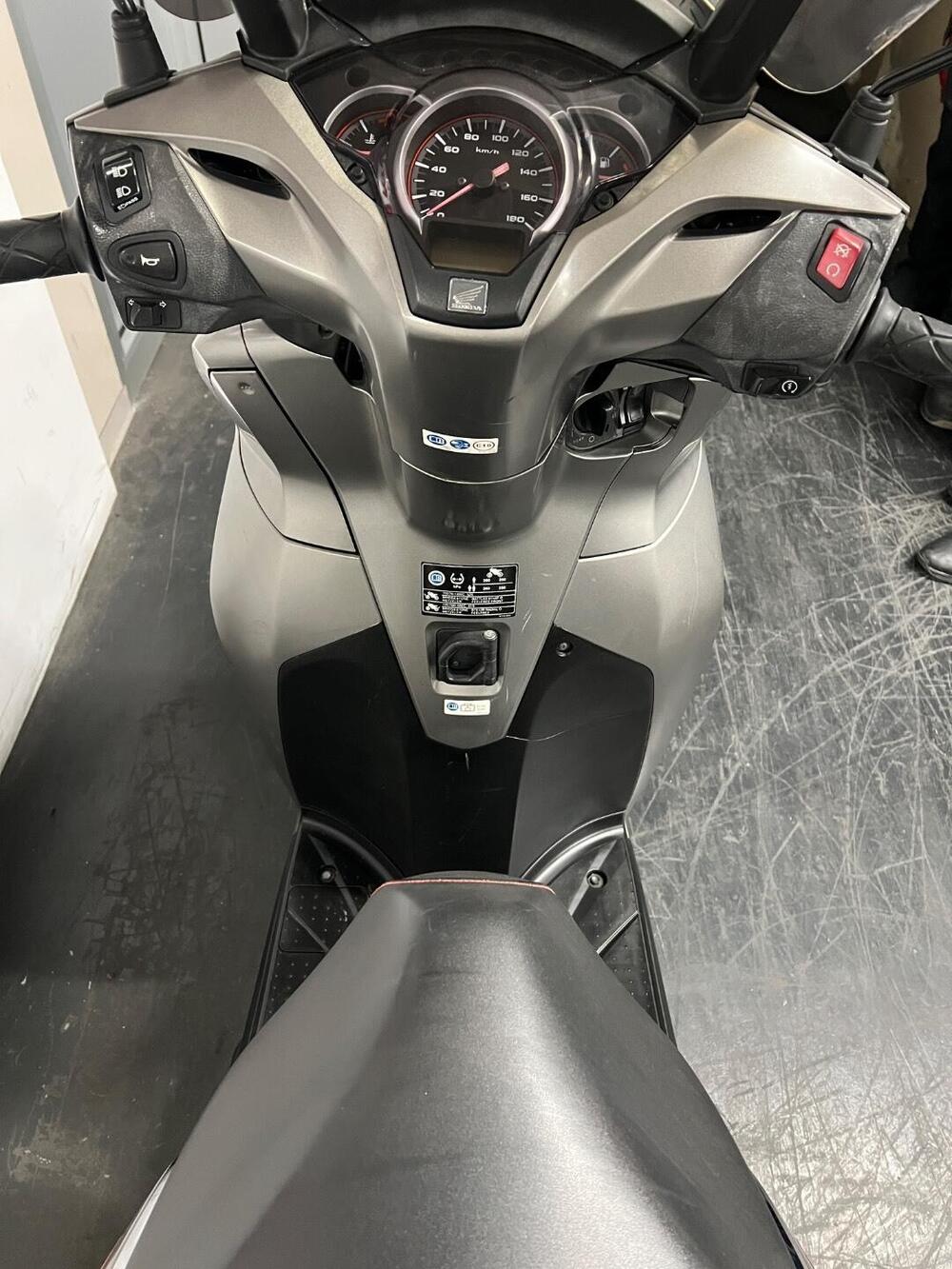 Honda SH 300 i Sport ABS (2018 - 20) (10)