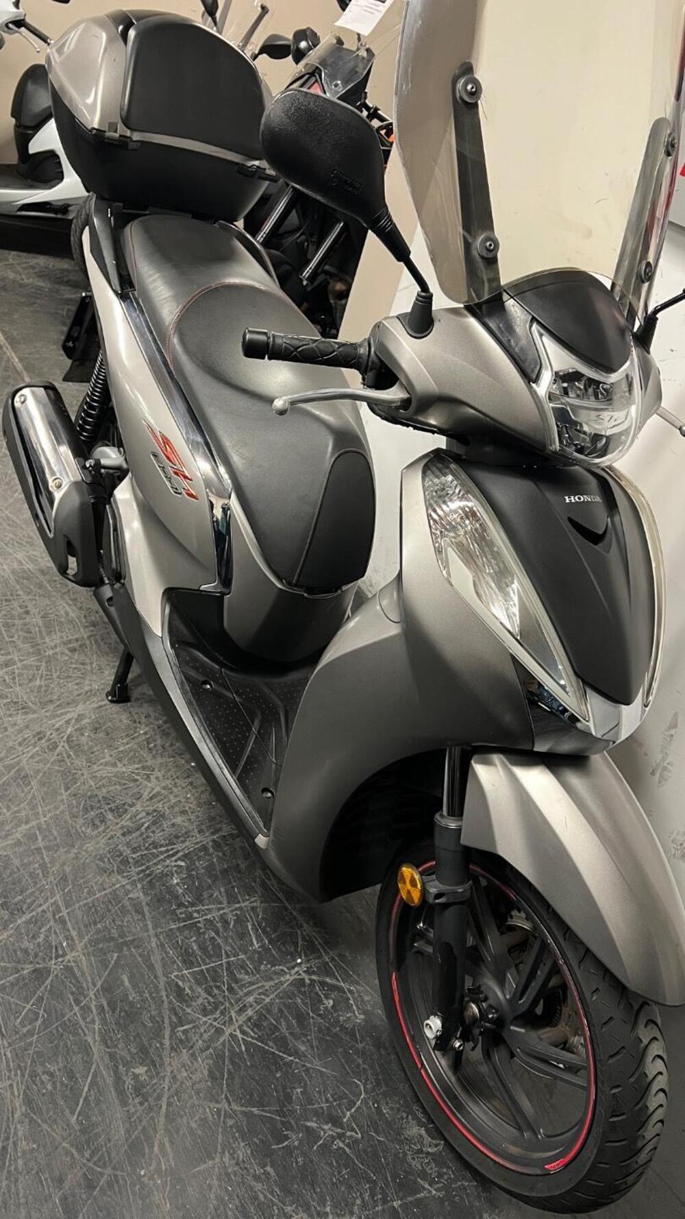 Honda SH 300 i Sport ABS (2018 - 20) (12)