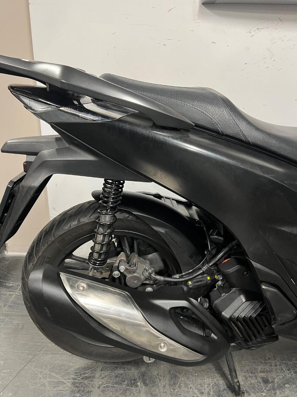 Honda SH 150i Sport (2022 - 23) (5)