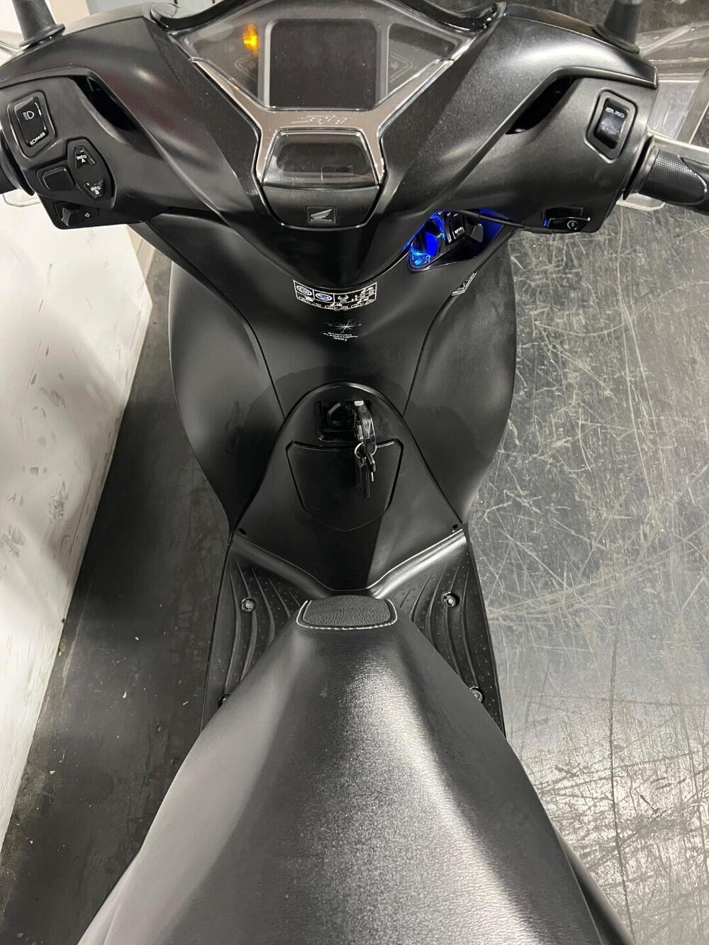 Honda SH 150i Sport (2022 - 23) (8)