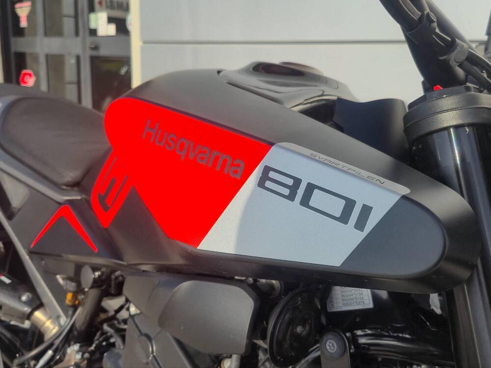 Husqvarna Svartpilen 801 (2024 - 25) (6)