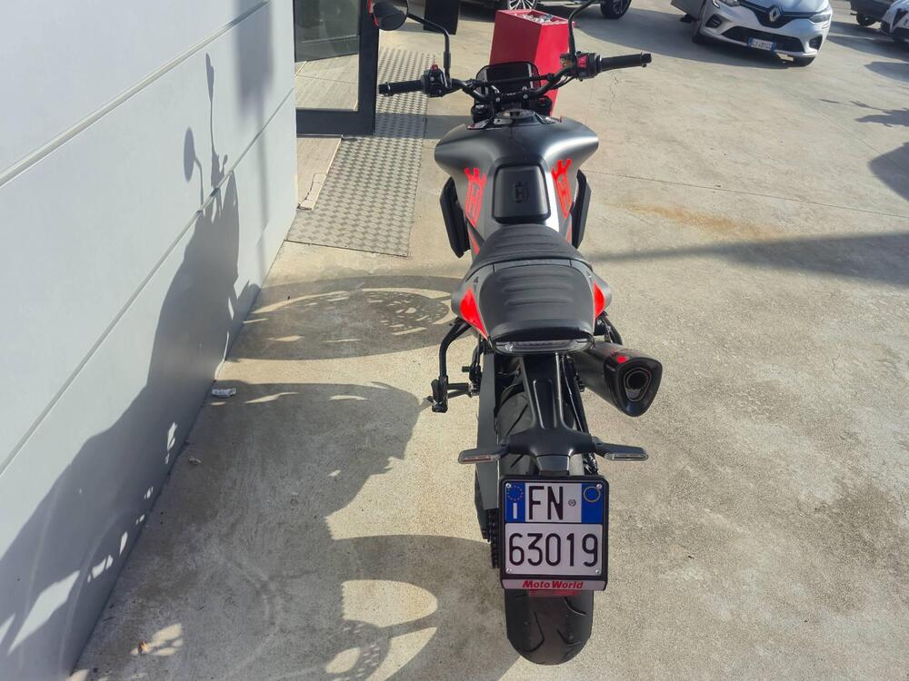 Husqvarna Svartpilen 801 (2024 - 25) (9)