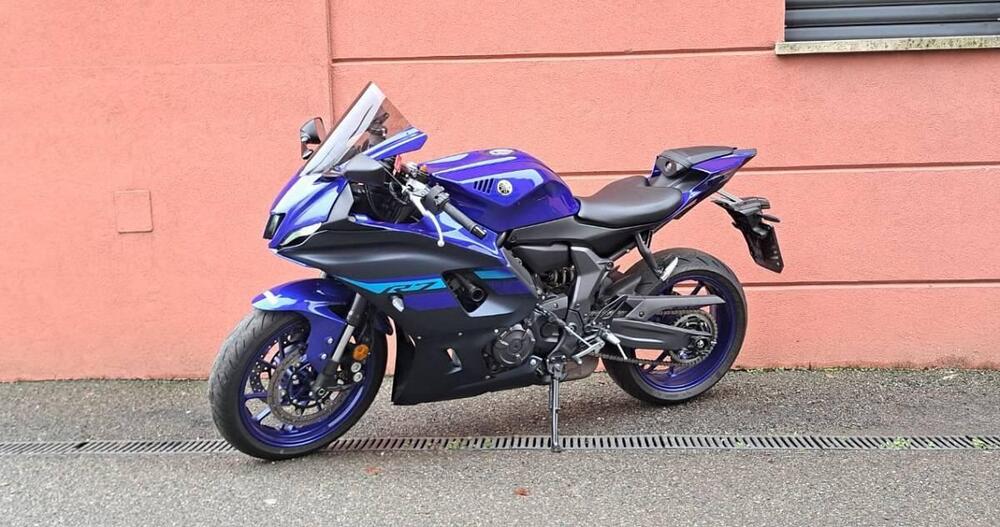Yamaha YZF R7 (2021 - 25)