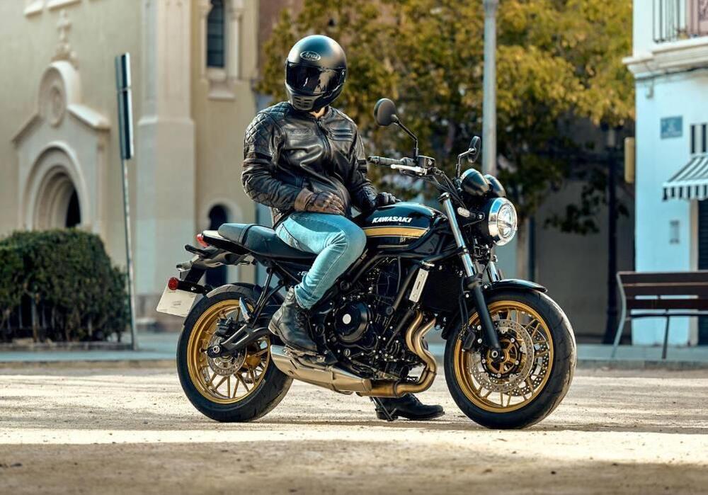 Kawasaki Z 650 RS (2025 - 26) (12)