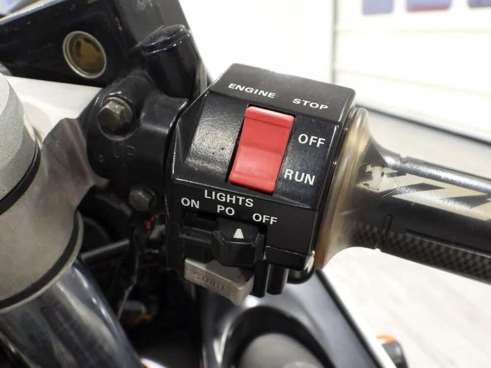 Yamaha FZR 1000 Exup (1989 - 90) (18)