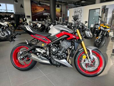 Triumph Street Triple 765 RX (2026) nuova