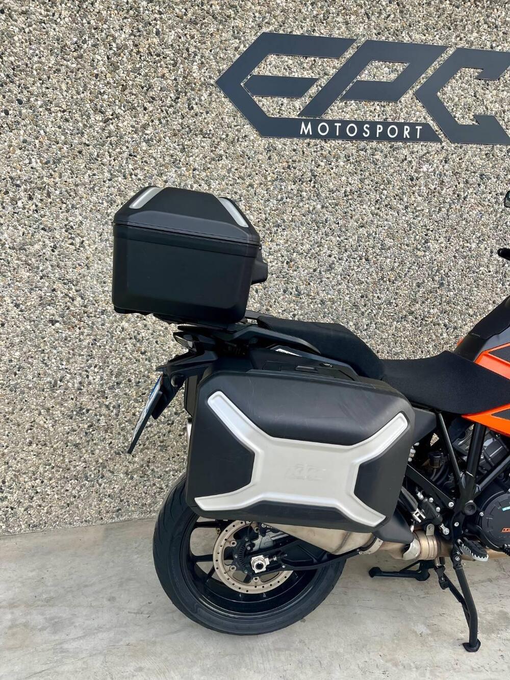 KTM 1290 Super Adventure S (2021) (12)
