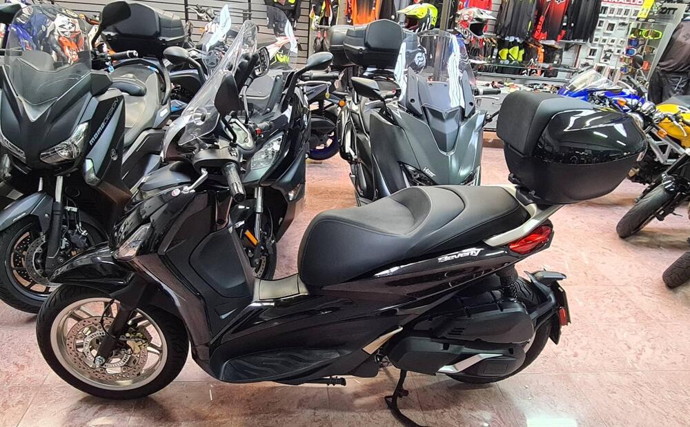 Piaggio Beverly 400 ABS-ASR (2021 - 24) (2)