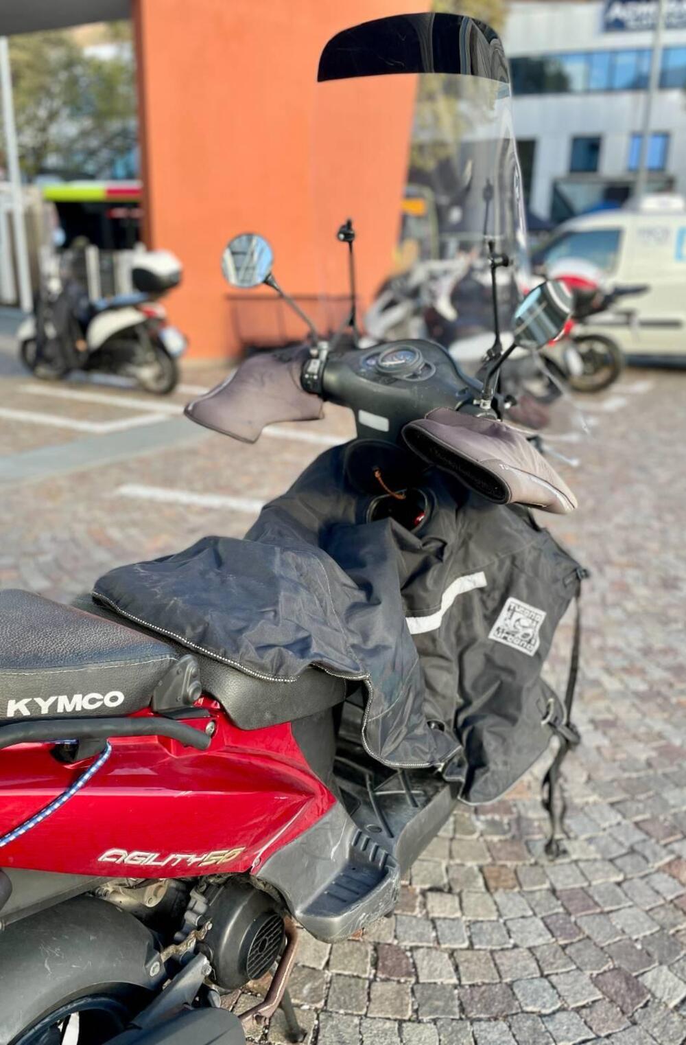 Kymco Agility 50 R12 (2007 - 17) (9)