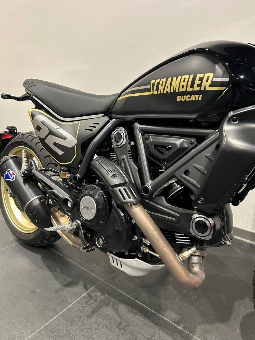 Ducati Scrambler 800 Full Throttle (2025) (9)