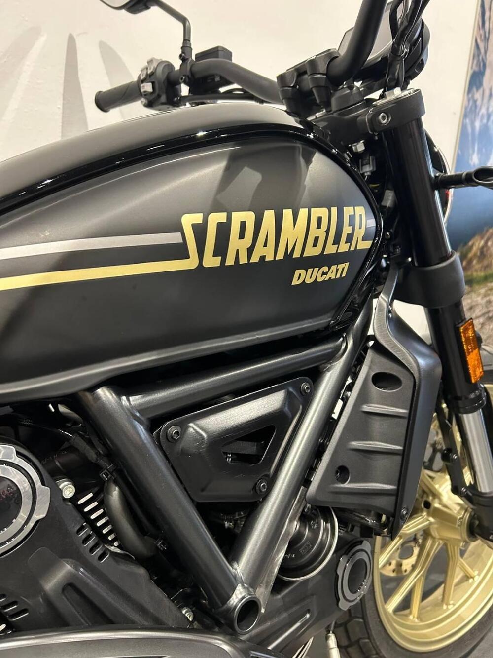 Ducati Scrambler 800 Full Throttle (2025) (12)